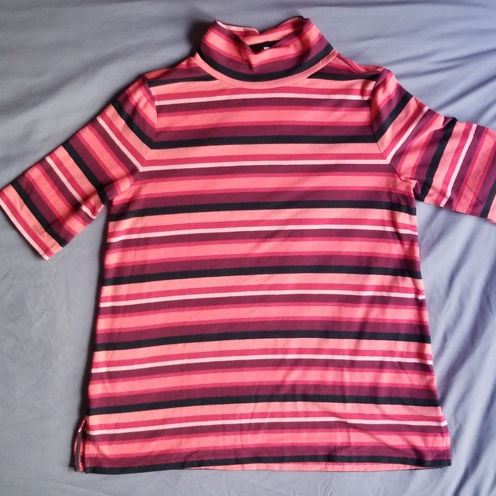 LOFT short sleeved turtleneck shirt size medium